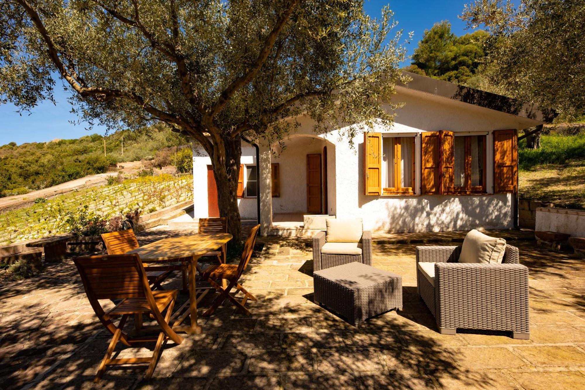 Welcomely - Badde Nuraghe Dimora Vista Mare Con Parcheggio Privato Magomadas Luaran gambar