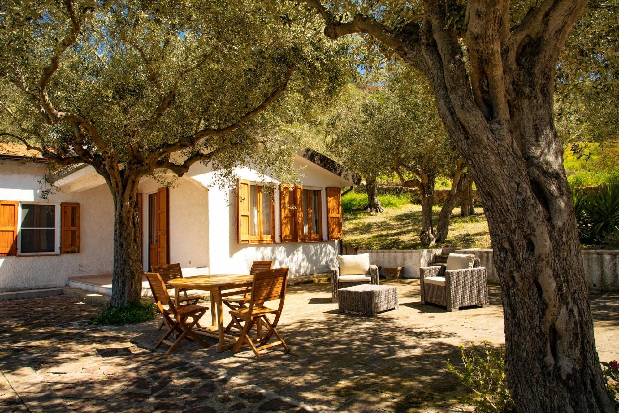 Welcomely - Badde Nuraghe Dimora Vista Mare Con Parcheggio Privato Magomadas Luaran gambar